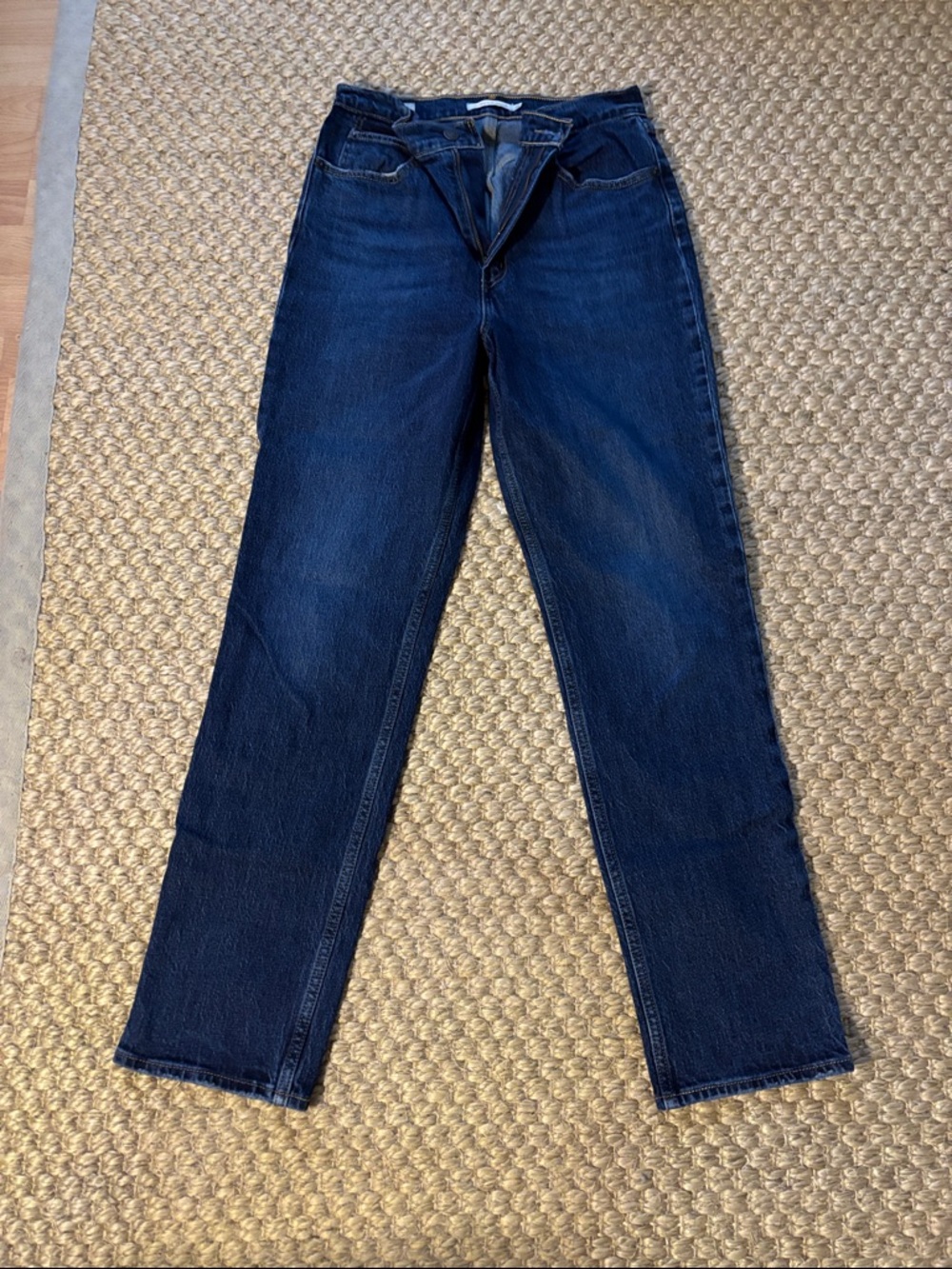Levi's Women's Deep Blue Straight-Leg Jeans